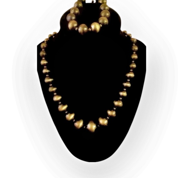 Vintage Signed Alabaster
Co. Matinee Necklace & Matching Bracelet - Picture 1 of 5